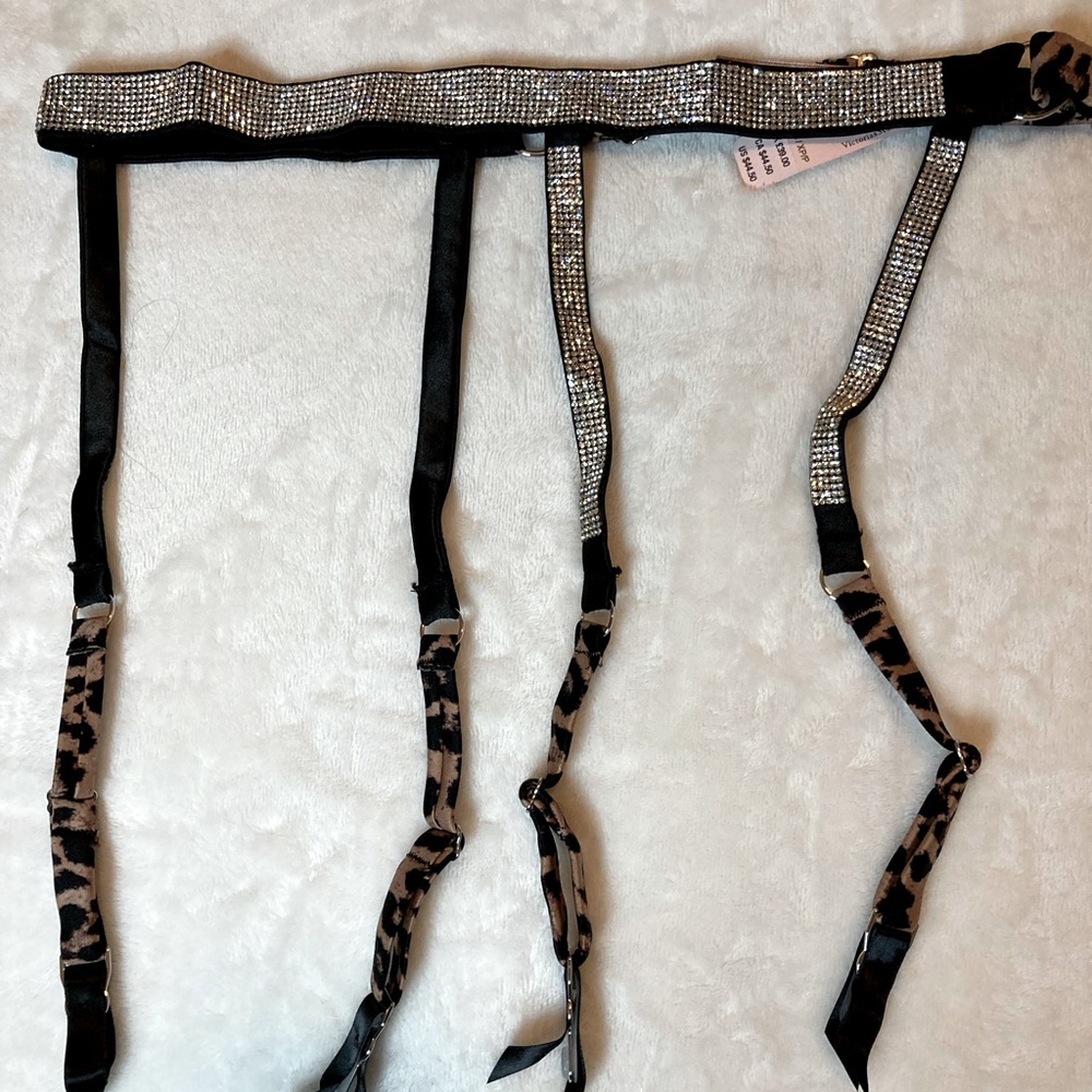 NWT Victorias Secret Sexy Garter Belt